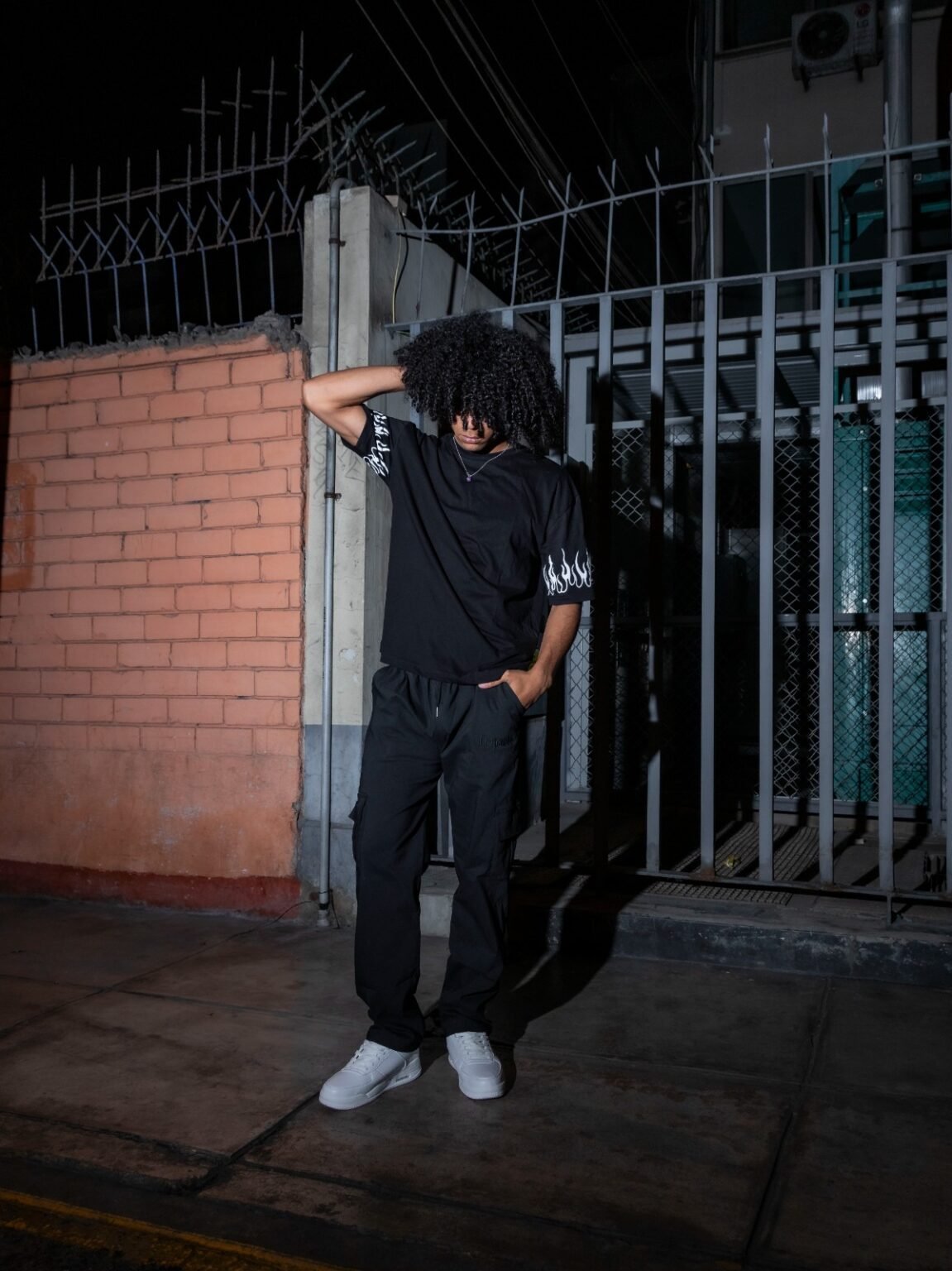 Polo Negro Manga Fuego | Hombre - Imagen 2