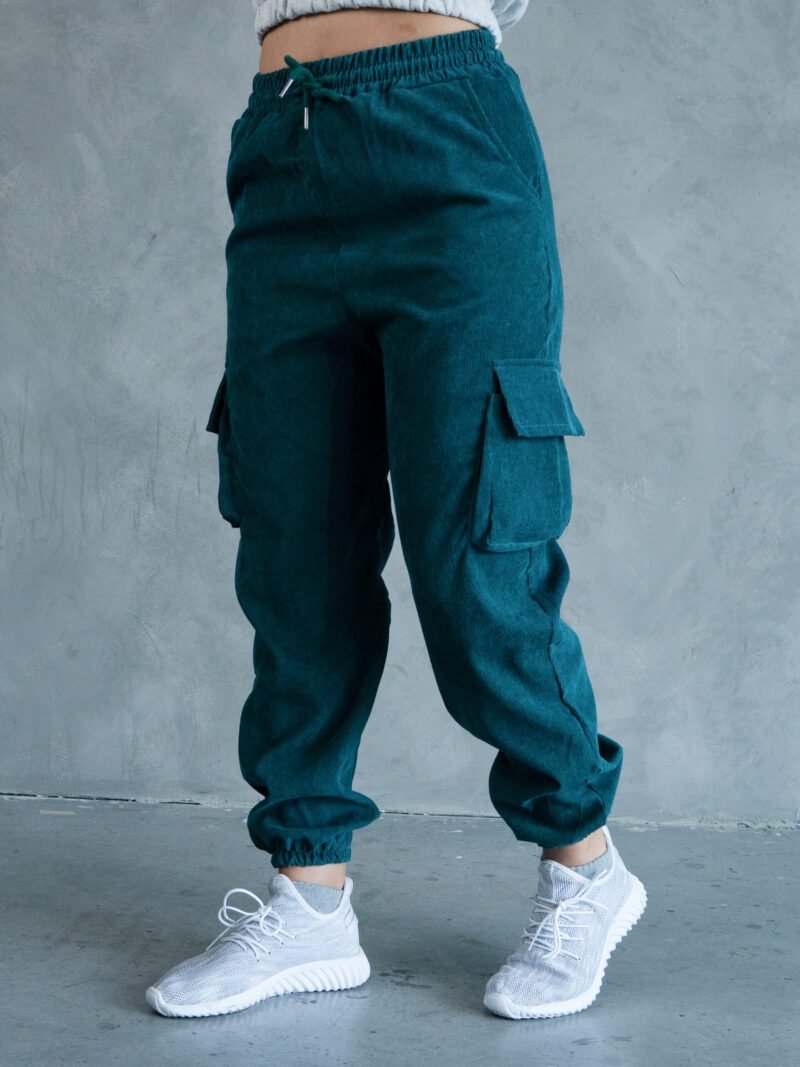 Jogger Verde Botella Corduroy | Mujer - Imagen 2