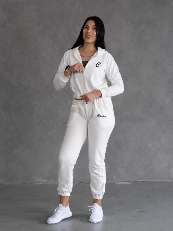 Polera para mujer. Polera Blanca. Variedad de colores y tallas.
