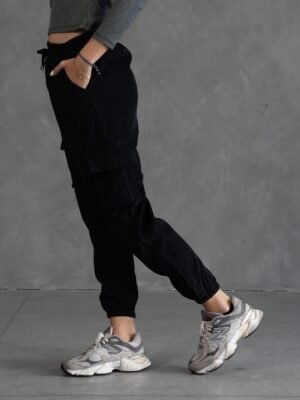 Jogger Negro Corduroy | Mujer