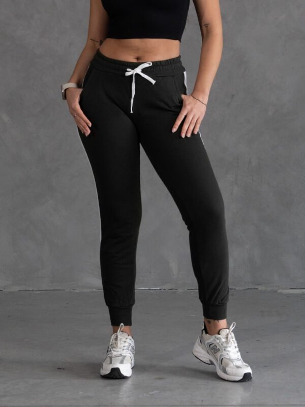 Jogger Negro Ouffit para Mujer