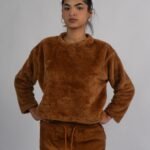 Polera Camell Peluche | Mujer