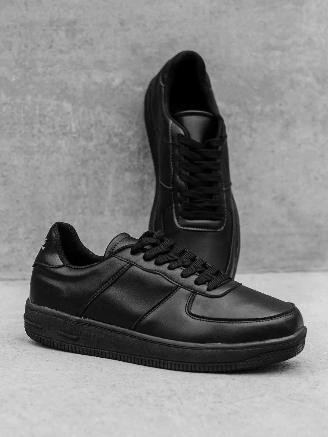 Zapatilla Negro Capsula para Hombre