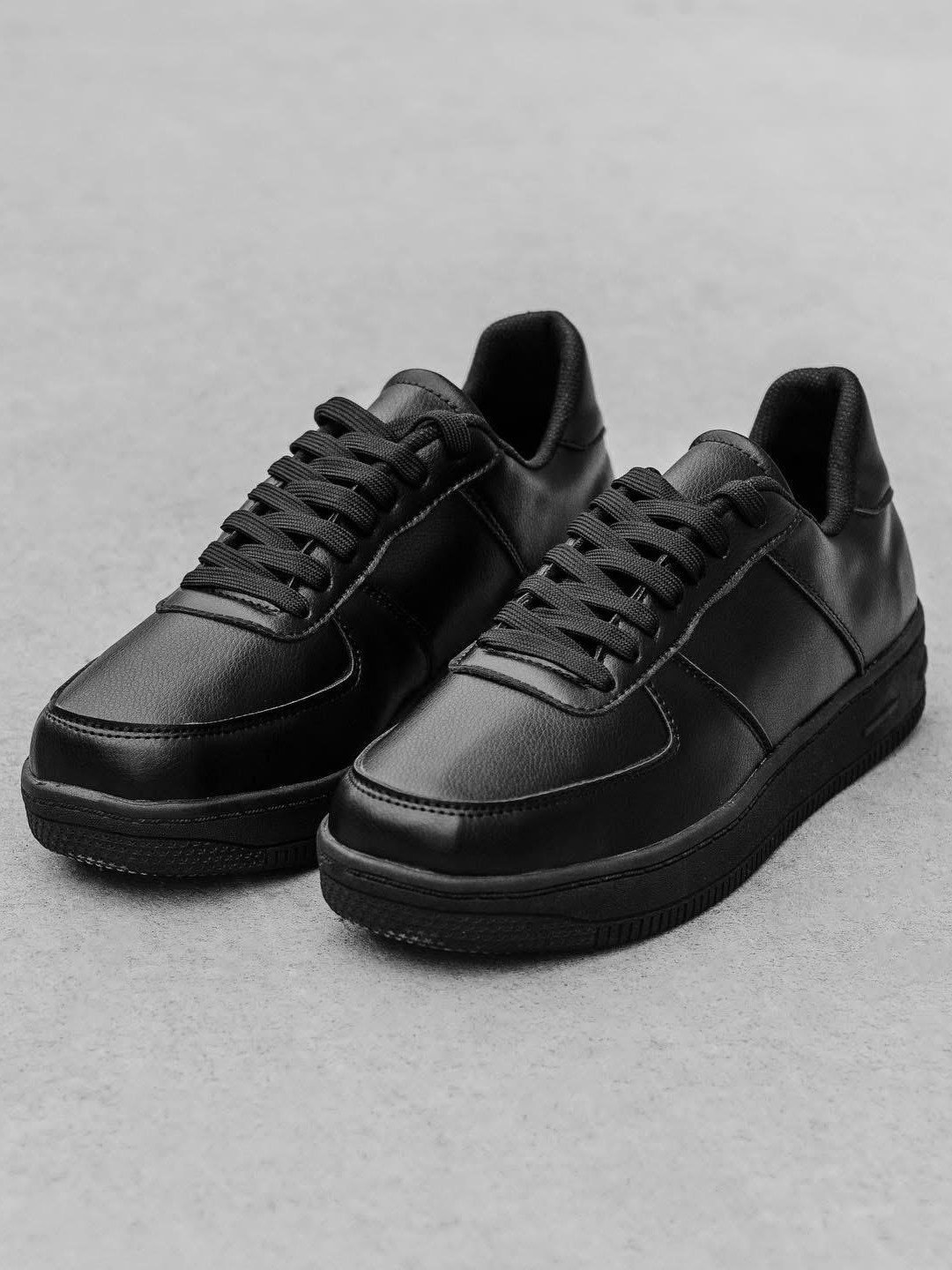 Zapatilla Negro Capsula para Hombre