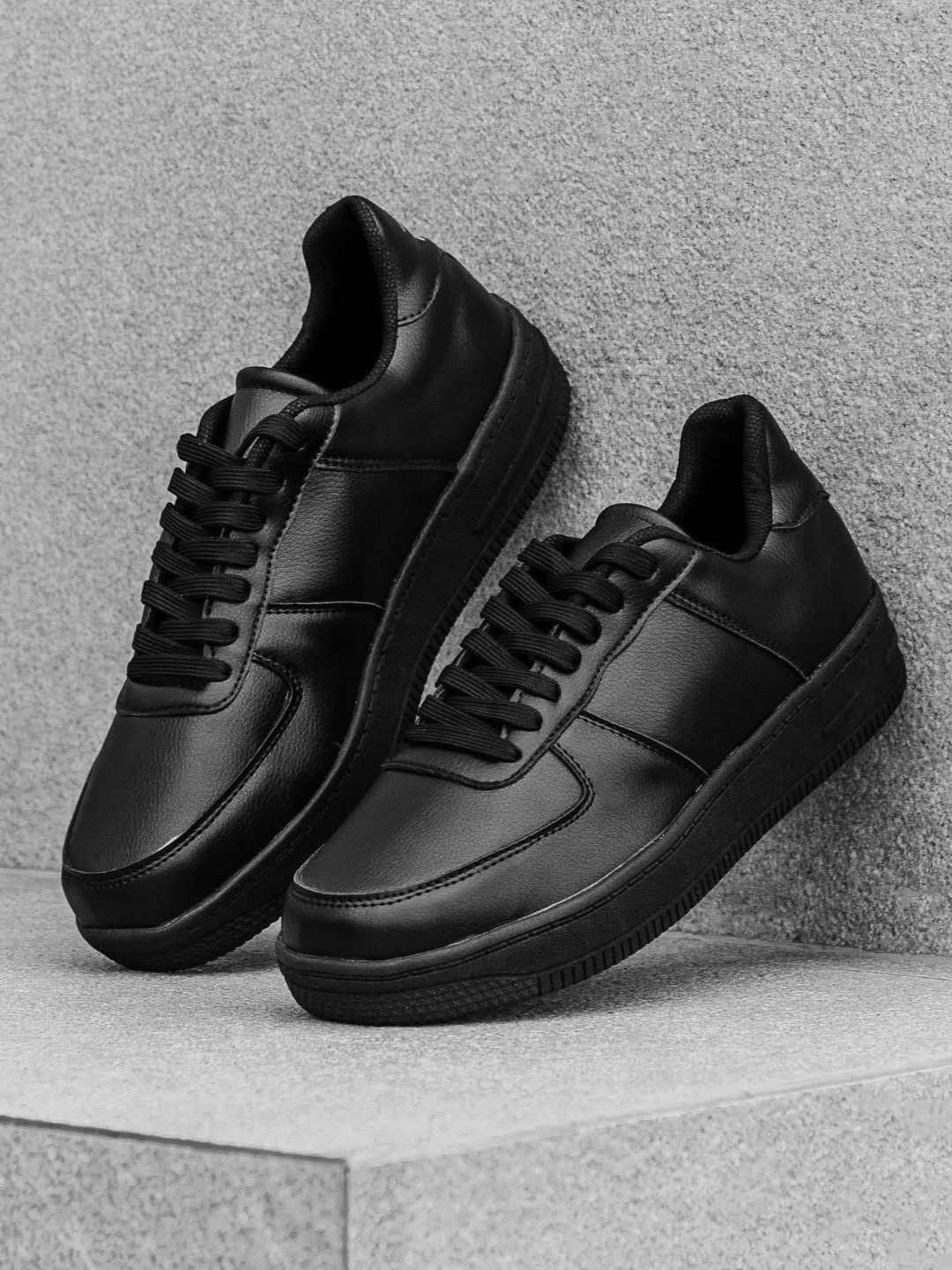 Zapatilla Negro Capsula para Hombre