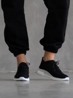 Zapatilla Negro Capsula | Mujer
