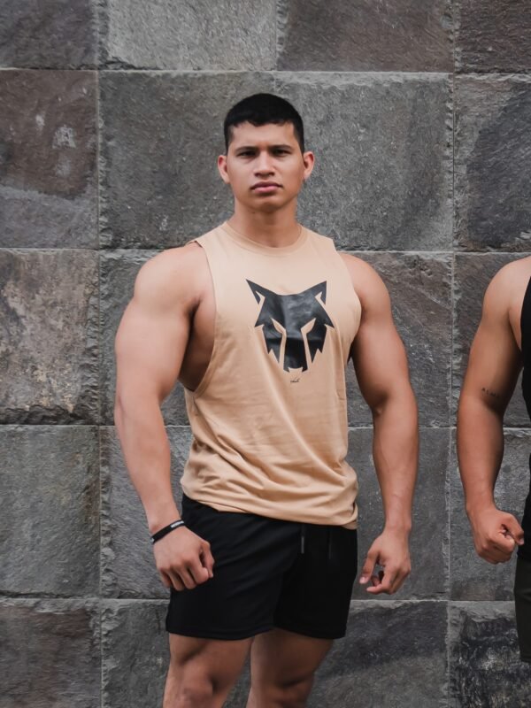 bividi beige Fox de Ezzeta, mostrando el estilo casual y cómodo de la prenda.