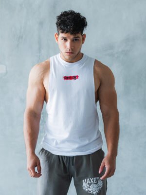 bividi blanco Focus de Ezzeta, con estilo casual deportivo y corte que favorece el movimiento.