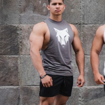 bividi gargola Fox de Ezzeta, mostrando el estilo casual y cómodo de la prenda.