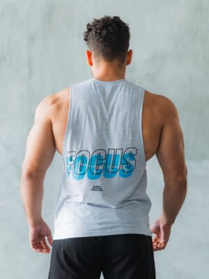 bividi melange Focus de Ezzeta, con estilo casual deportivo y corte que favorece el movimiento.