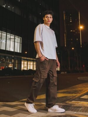 Jogger marron oversize para hombre con bolsillos cargo, estilo urbano