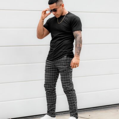 Pantalon negro con cuadros blancos para hombre