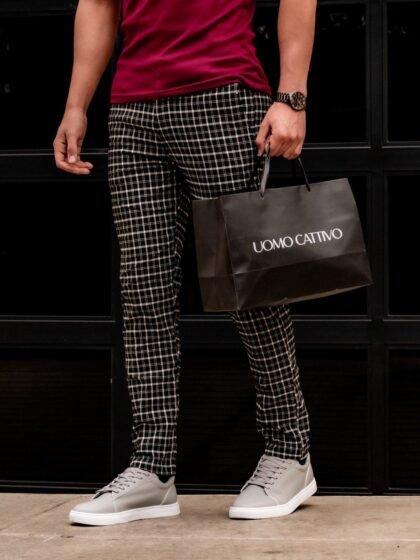 Pantalon negro con cuadros blancos para hombre