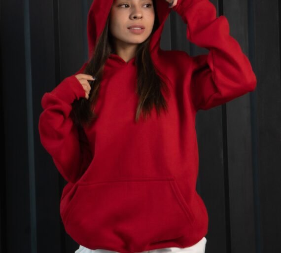 Polera rojo oversize de algodon con capucha
