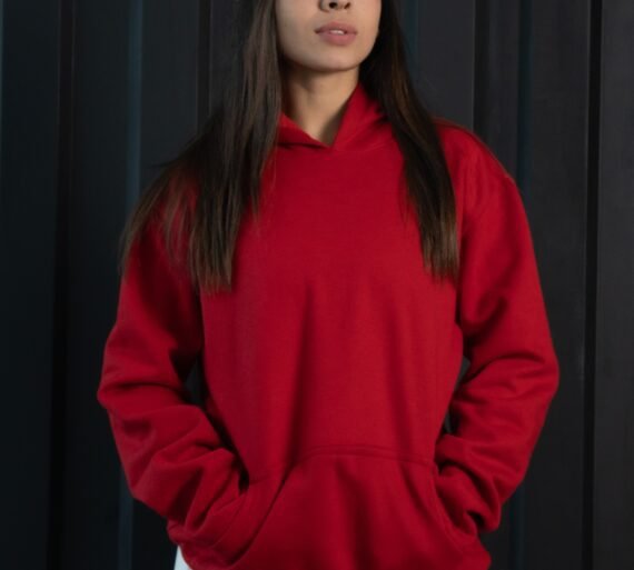 Polera rojo oversize de algodon con capucha
