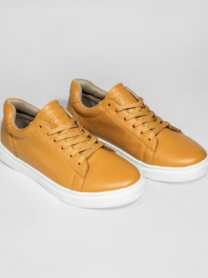 Zapatilla camell cuerina Ezzeta para hombre