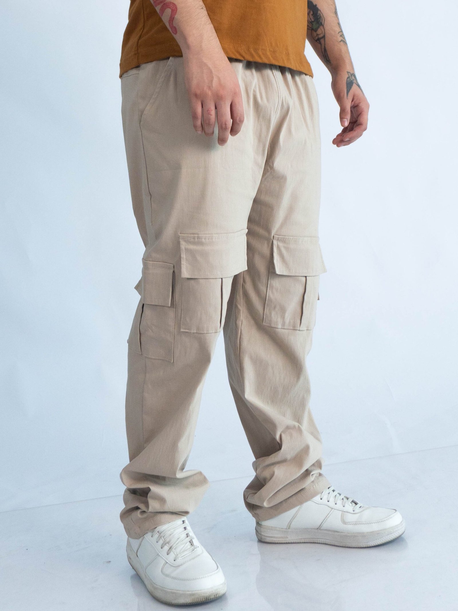 Jogger Beige Oversize para hombre de Ezzeta Company