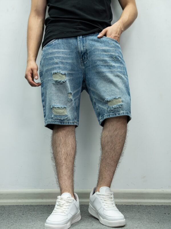 Short jean azul para hombre con acabados desgastados tipo DSTR